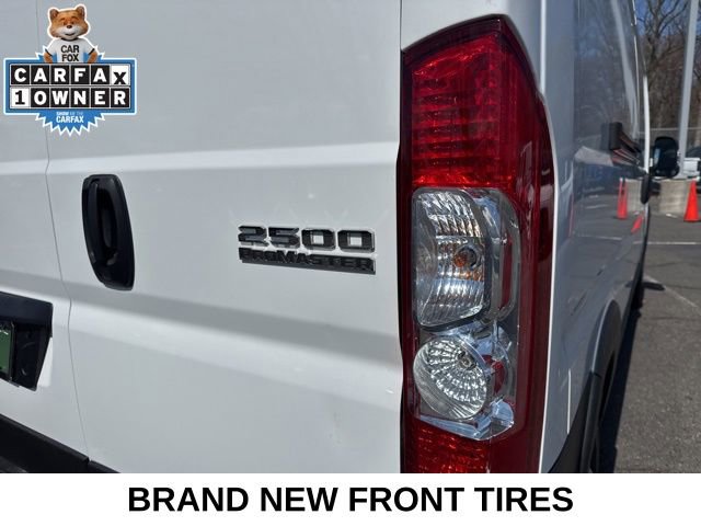 Used 2025 RAM ProMaster 2500 w/ Convenience Group image 27