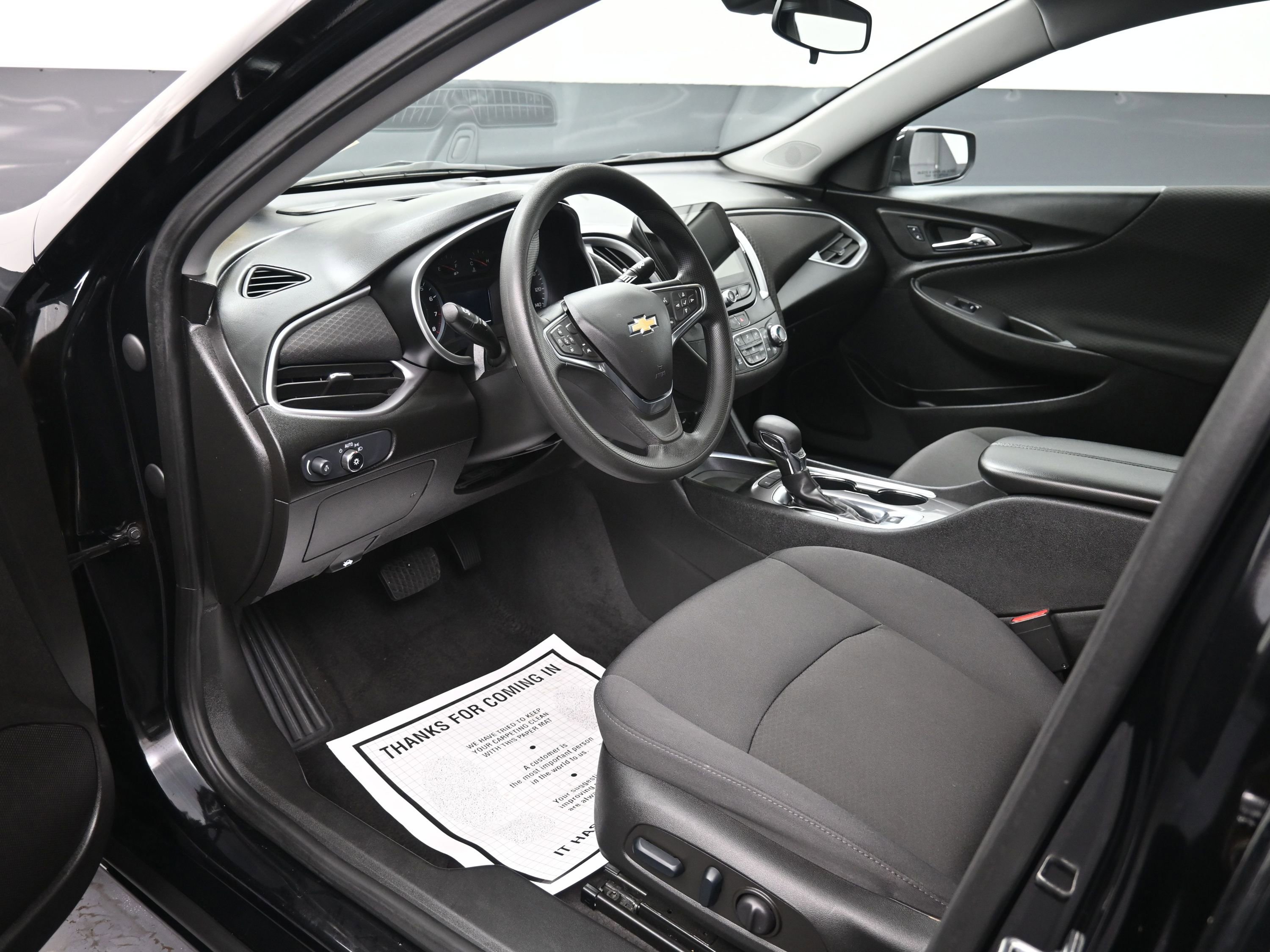 Used 2025 Chevrolet Malibu LT image 17