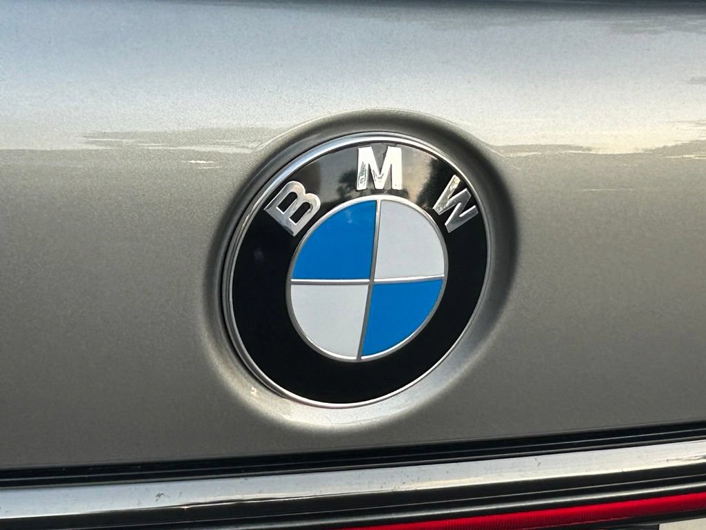 Used 2022 BMW 740i w/ M Sport Package RWD image 23