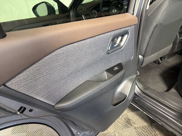 Used 2023 Nissan Rogue SV AWD/4WD image 24