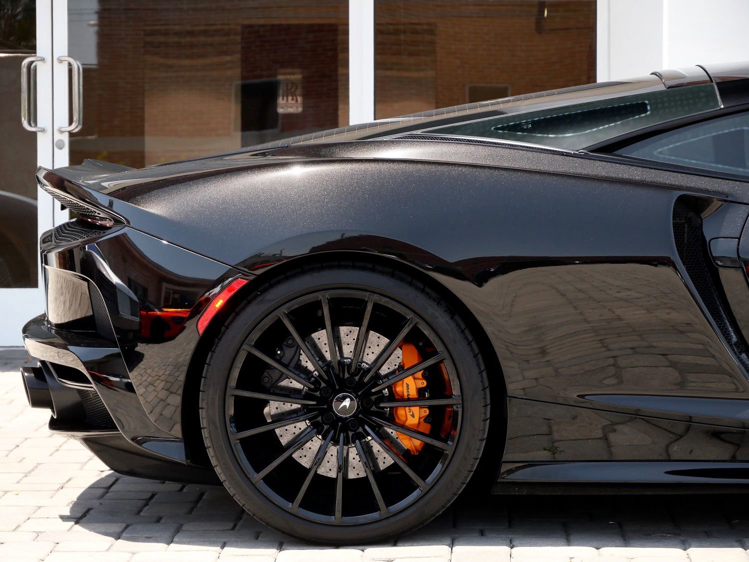 Used 2023 McLaren GT RWD image 16