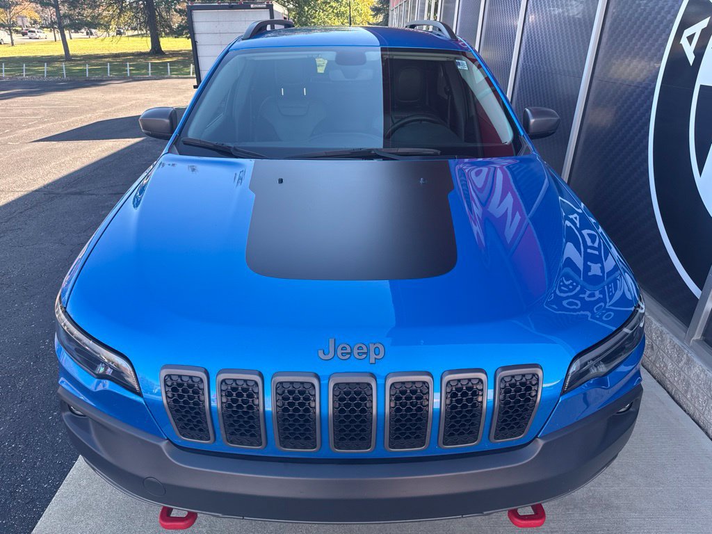Used 2020 Jeep Cherokee Trailhawk w/ Cold Weather Group AWD/4WD image 9