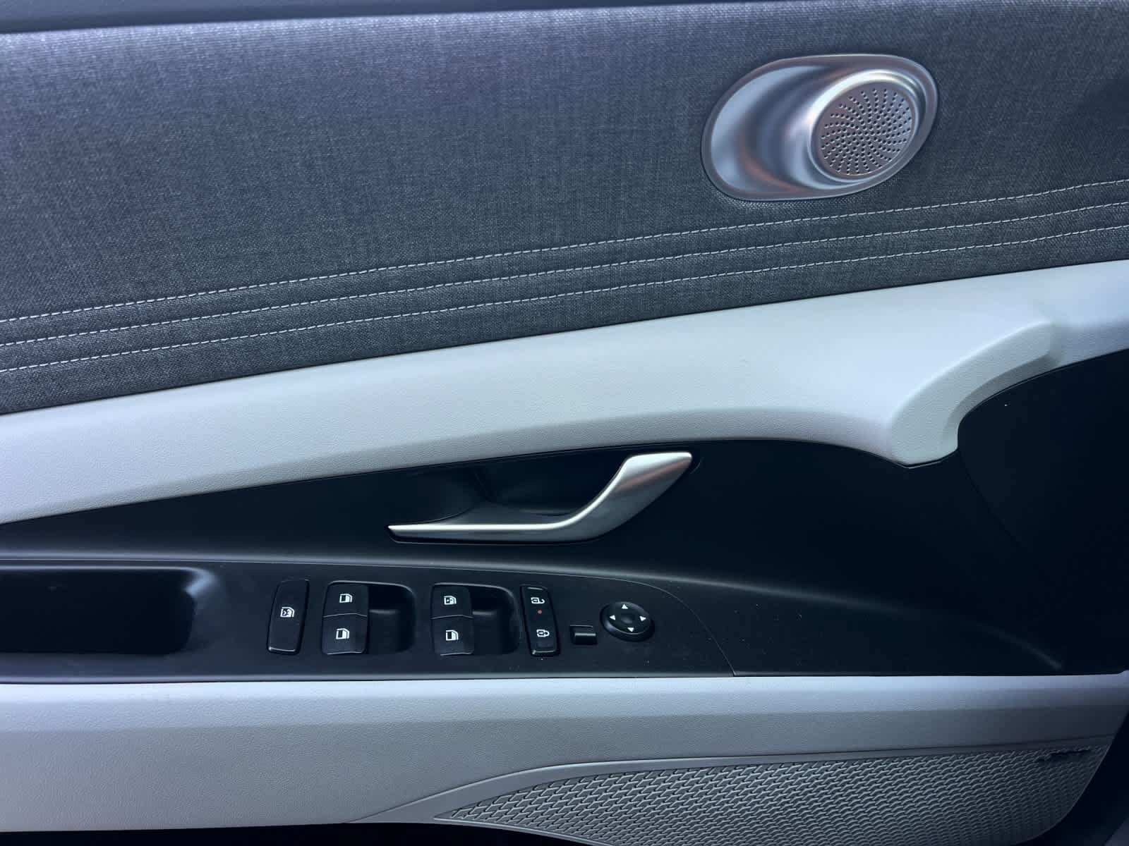Certified 2026 Hyundai Elantra Limited FWD image 13