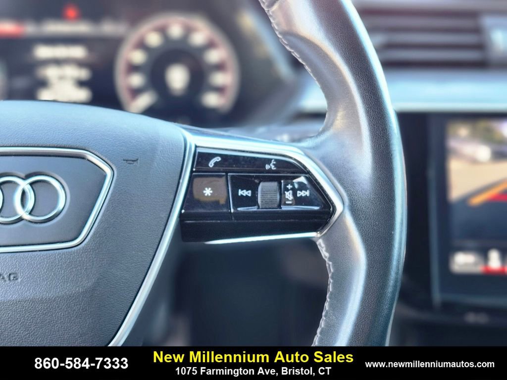 Used 2024 Audi Q8 e-tron Prestige w/ Prestige Package image 28