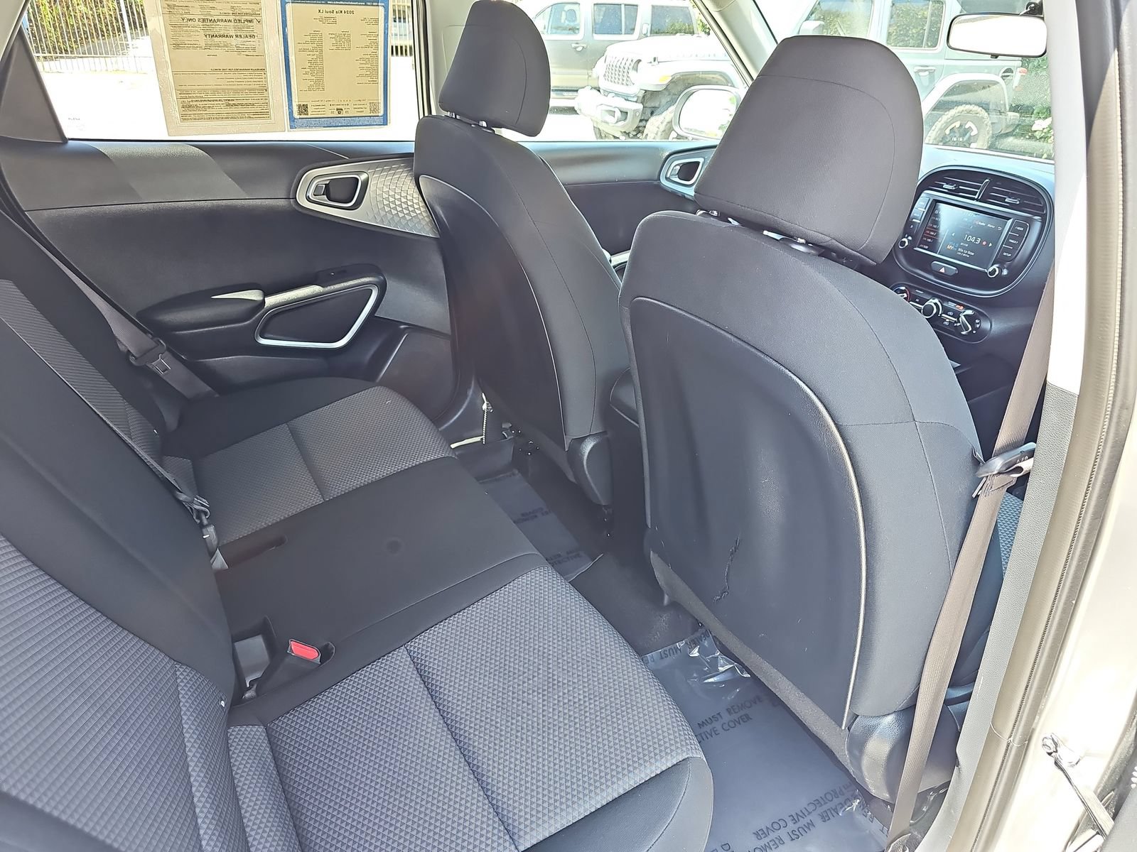 Used 2024 Kia Soul LX w/ Option Group 015 FWD image 11