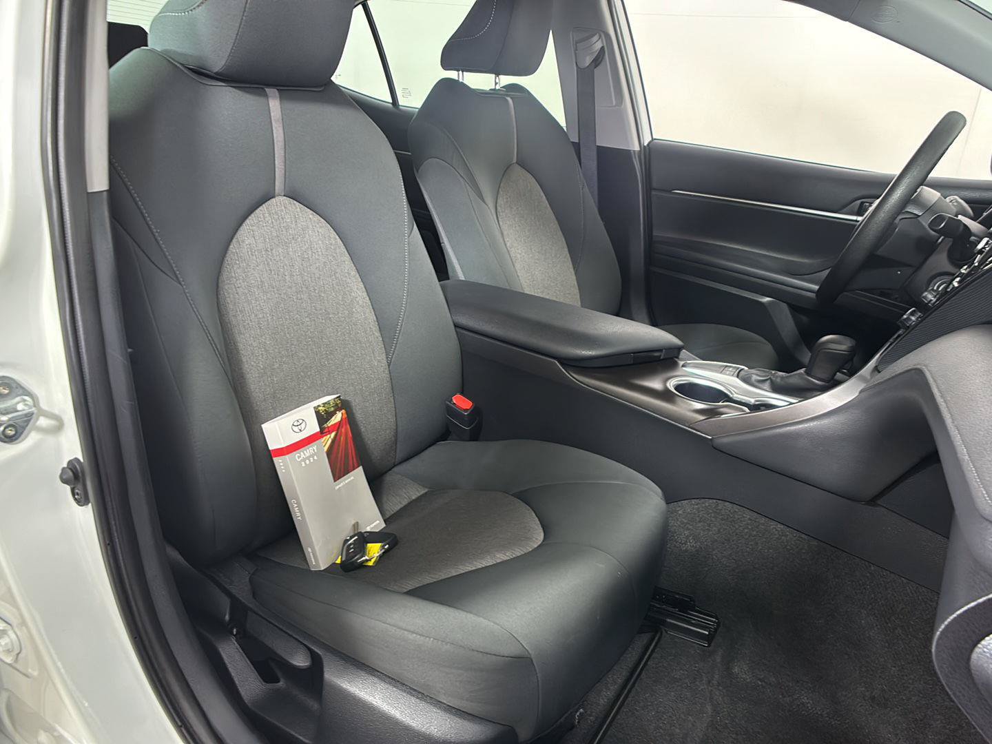 Used 2024 Toyota Camry LE FWD image 11