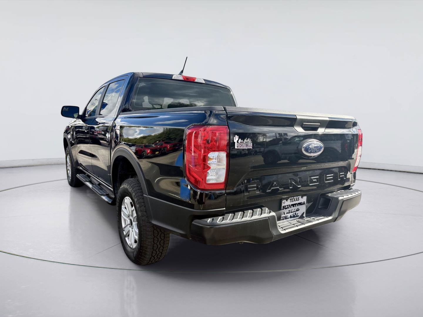 Used 2024 Ford Ranger XL RWD image 3