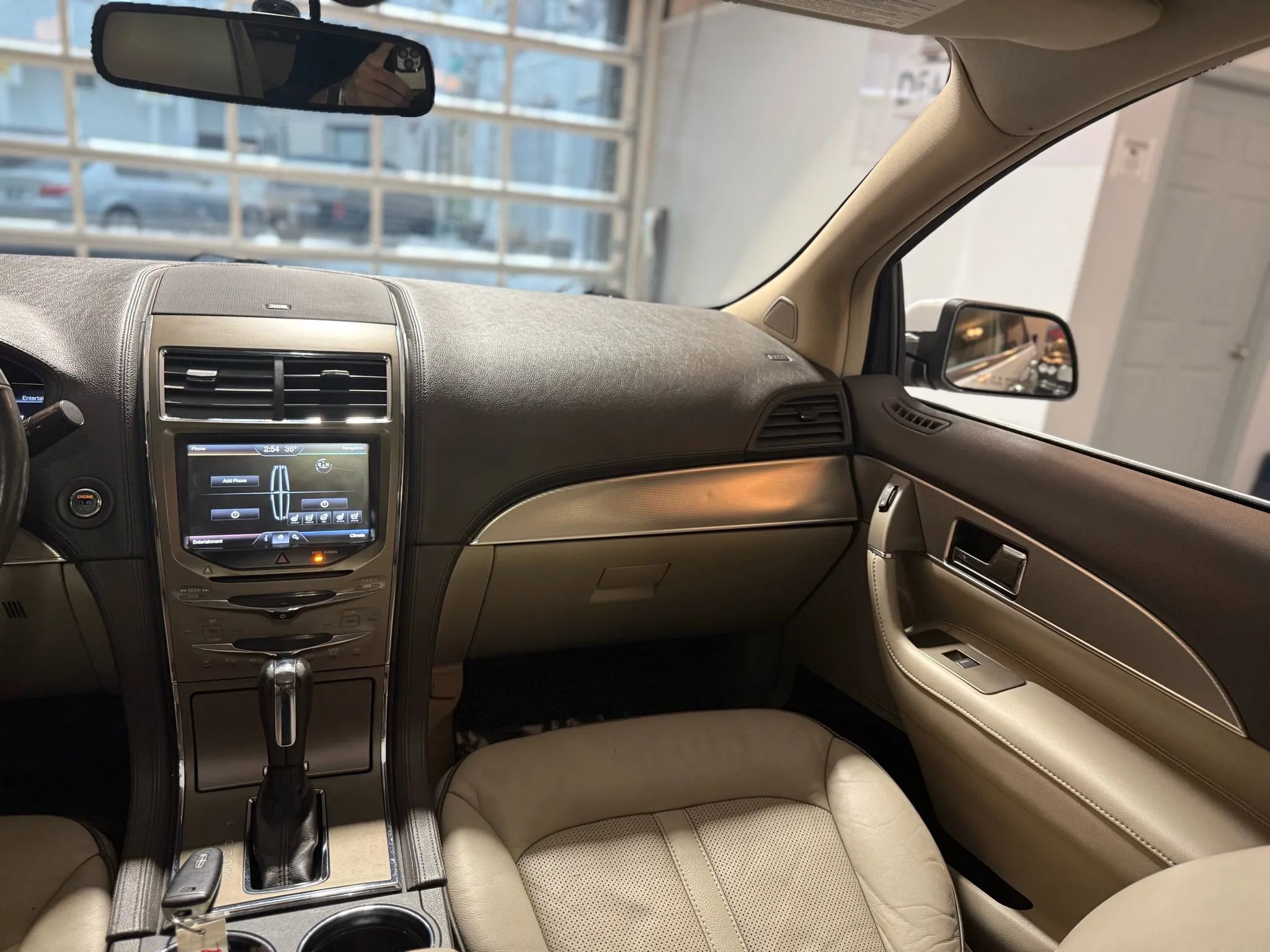 Used 2014 Lincoln MKX AWD w/ Equipment Group 102A image 32