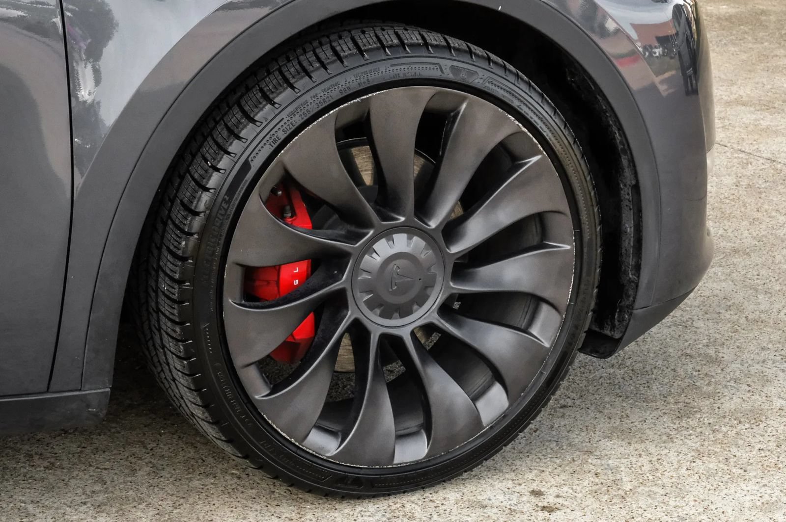 Used 2023 Tesla Model Y Long Range AWD/4WD image 57