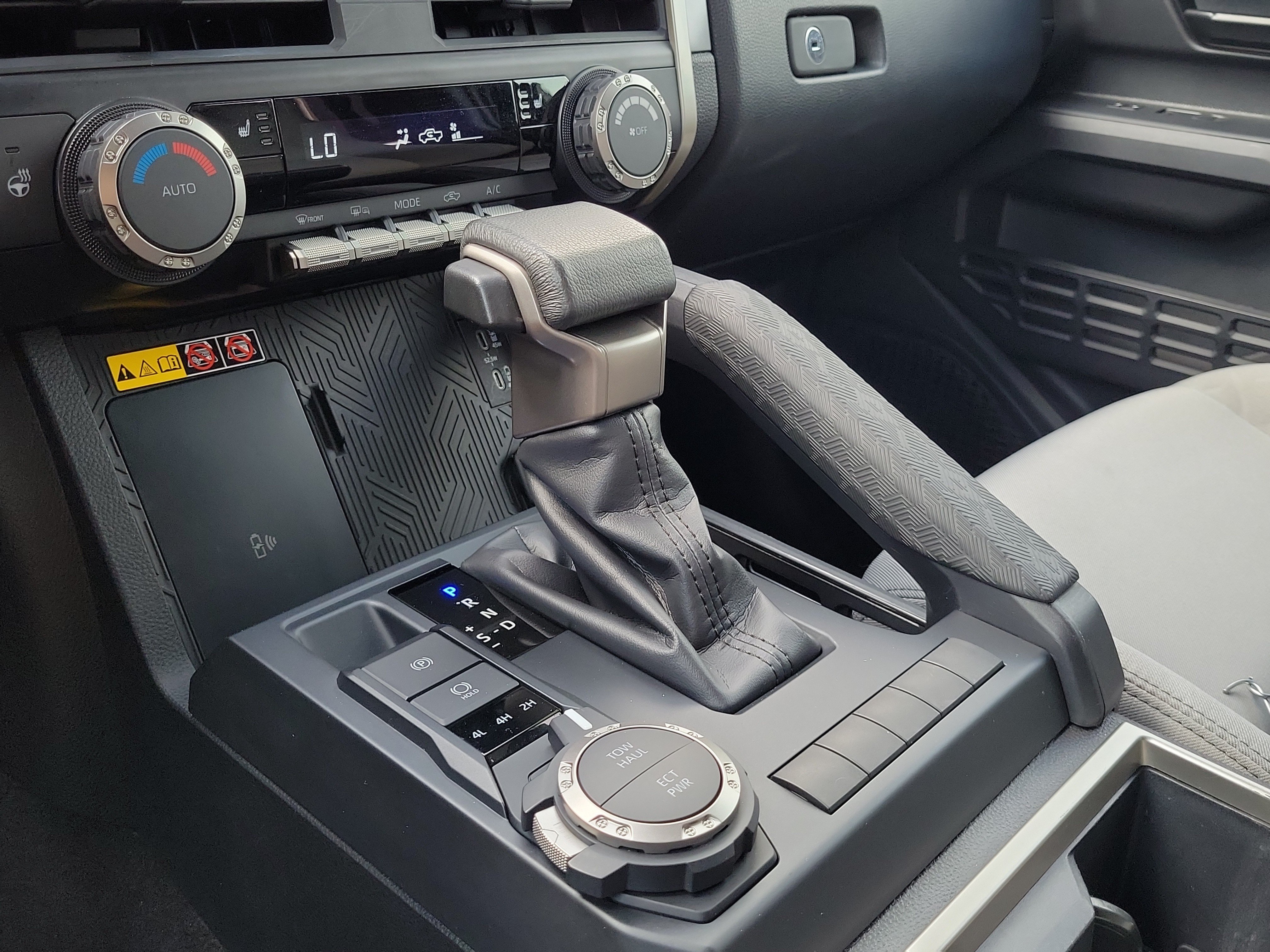 Used 2024 Toyota Tacoma SR5 AWD/4WD image 23