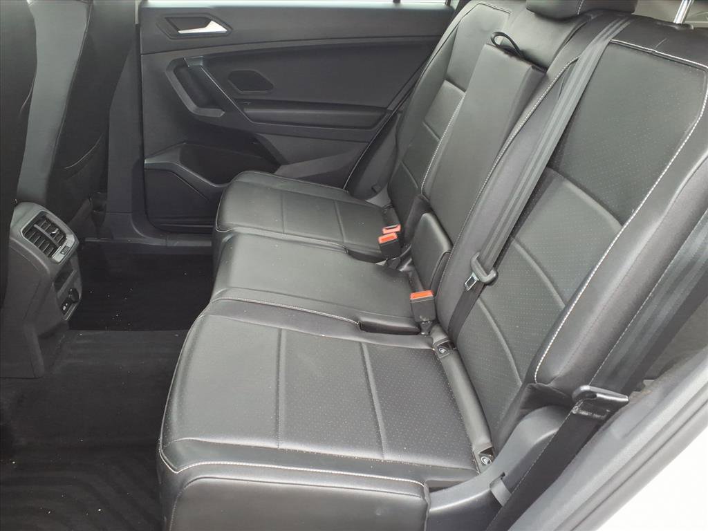 Used 2021 Volkswagen Tiguan SE AWD/4WD image 12