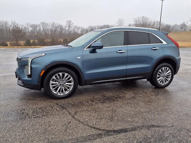 Used 2025 Cadillac XT4 Premium Luxury image 31