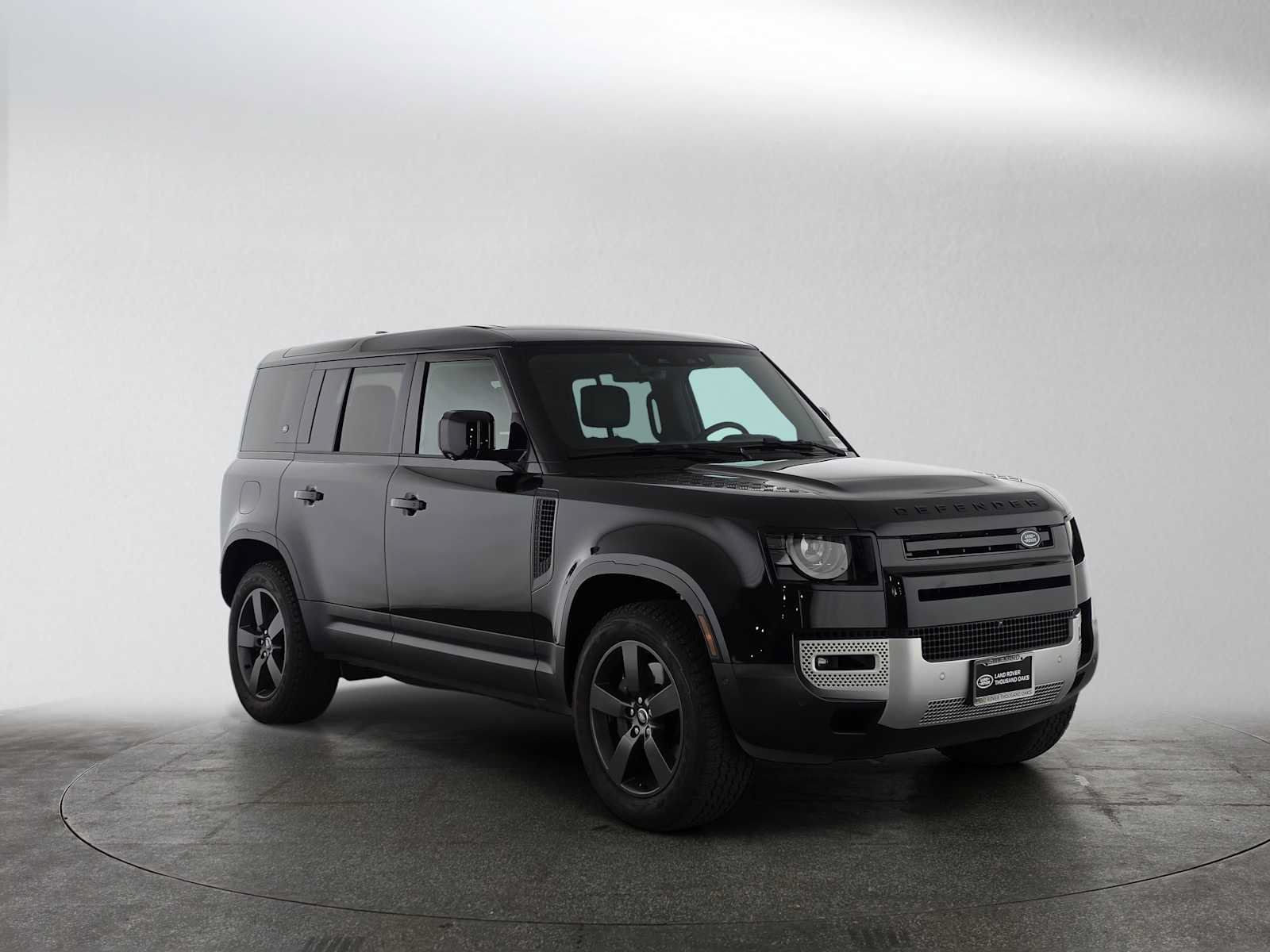 Used 2024 Land Rover Defender 110 SE AWD/4WD image 7