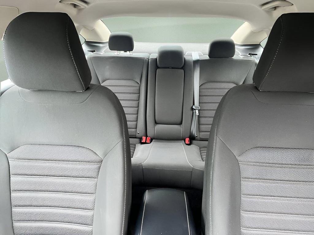 Used 2019 Ford Fusion SE FWD image 16