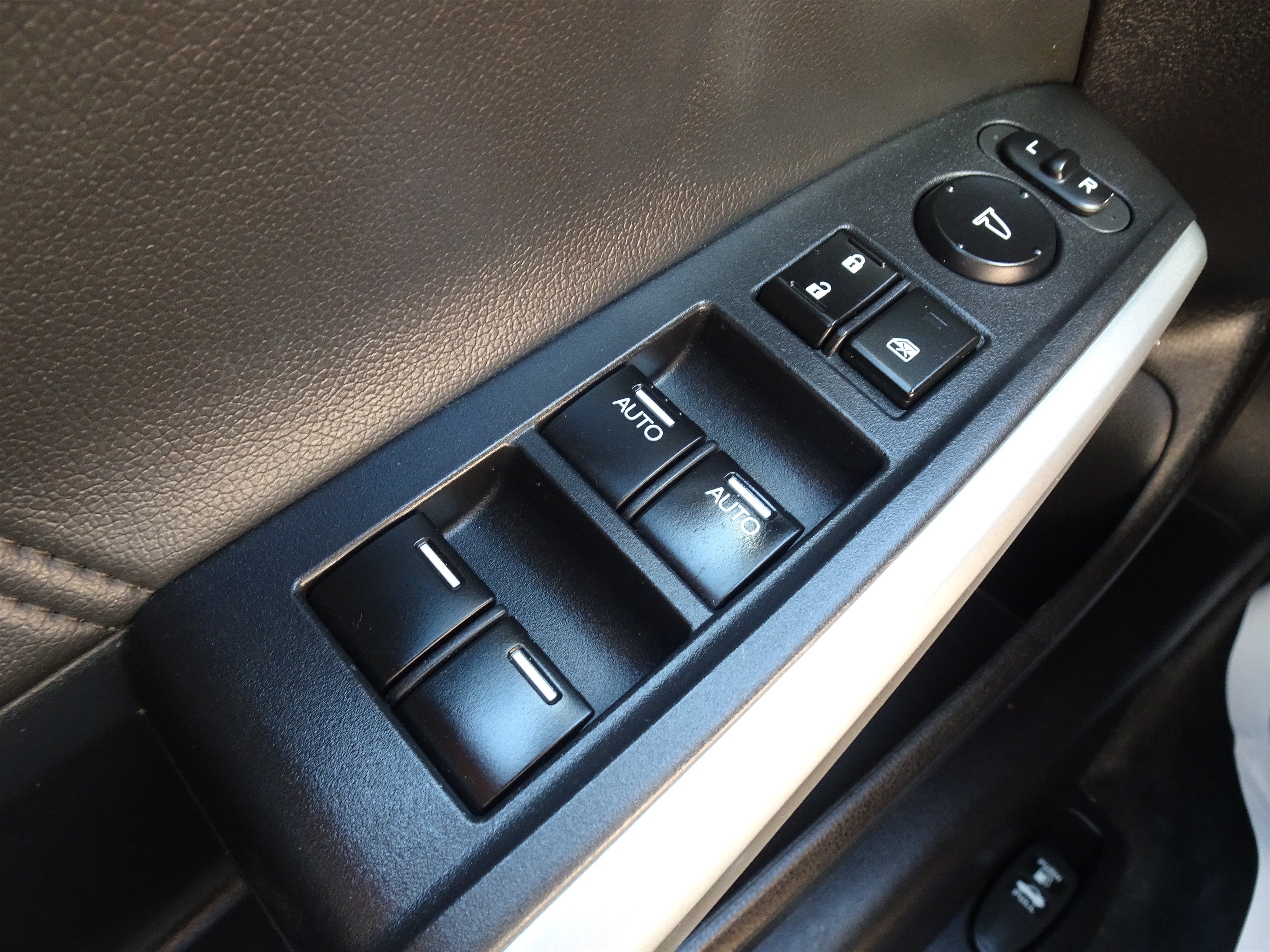Used 2009 Honda Accord EX-L image 24