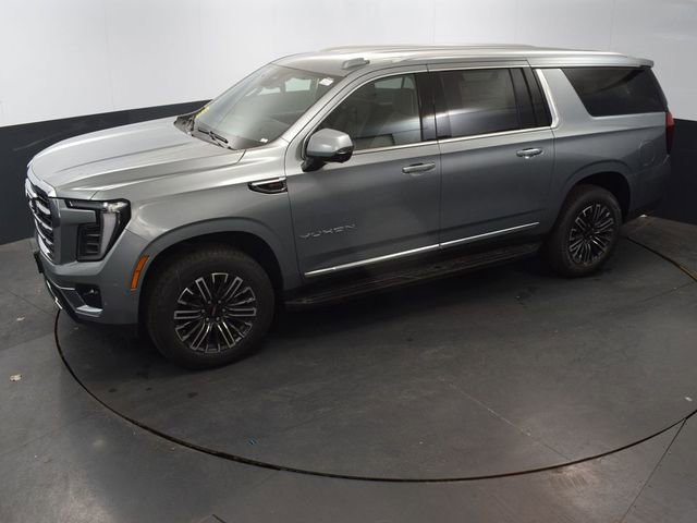 Used 2025 GMC Yukon XL Elevation image 44