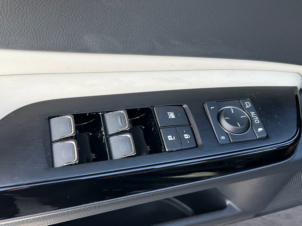 New 2025 Lexus ES 350 w/ Premium Package image 11