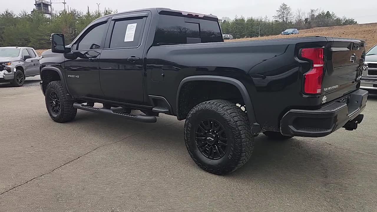 Used 2025 Chevrolet Silverado 2500 ZR2 AWD/4WD image 5