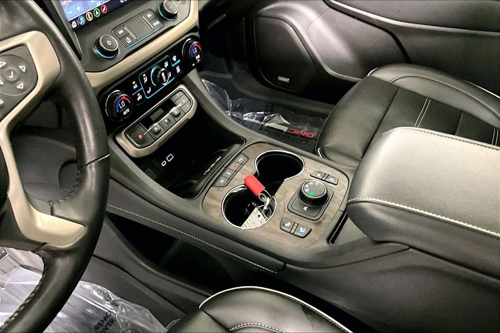 Used 2021 GMC Acadia Denali w/ Denali Ultimate Package image 17