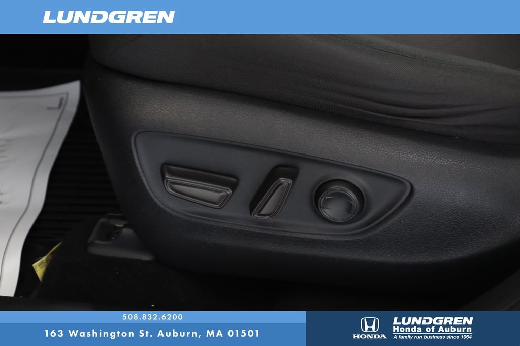 Used 2019 Toyota RAV4 XLE w/ Convenience Package AWD/4WD image 12