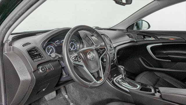 Used 2017 Buick Regal Sport Touring FWD image 11
