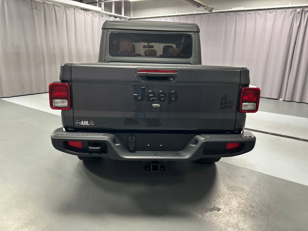 Used 2022 Jeep Gladiator Willys image 6