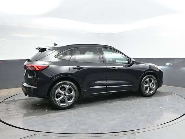 Used 2024 Ford Escape ST-Line FWD image 2