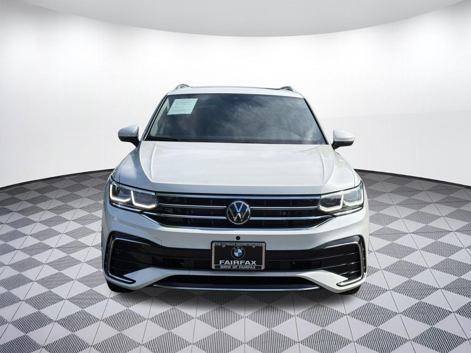 Used 2024 Volkswagen Tiguan SEL R-Line AWD/4WD image 6