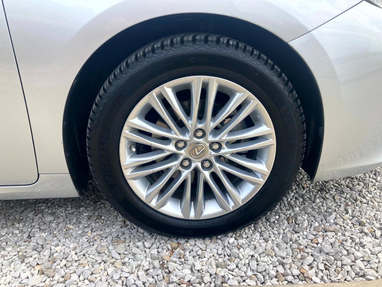 Used 2013 Lexus ES 350 w/ Luxury Pkg FWD image 21