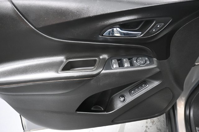 Used 2019 Chevrolet Equinox Premier FWD image 13