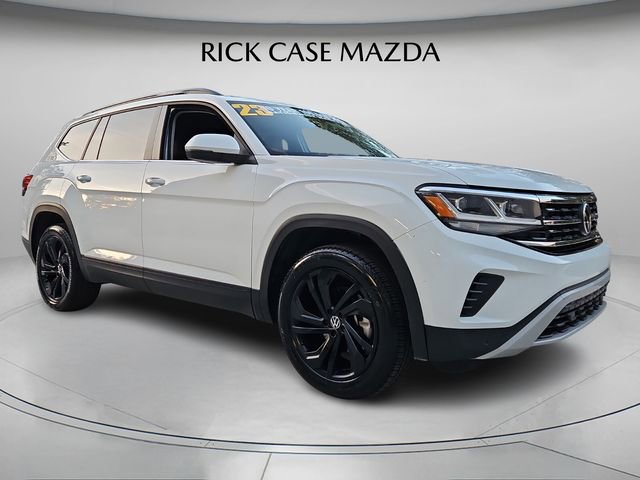 Used 2023 Volkswagen Atlas SE w/ Black Wheel Package image 9
