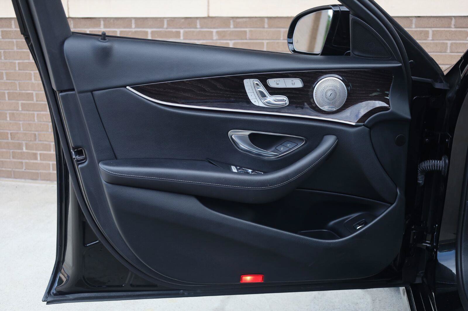 Used 2019 Mercedes-Benz E 300 image 15