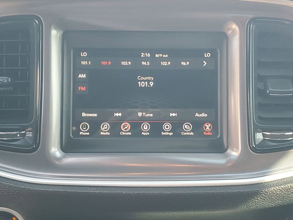 Used 2021 Dodge Challenger SXT image 27