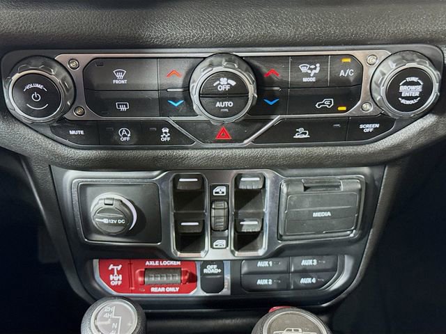 Used 2024 Jeep Gladiator Willys image 15