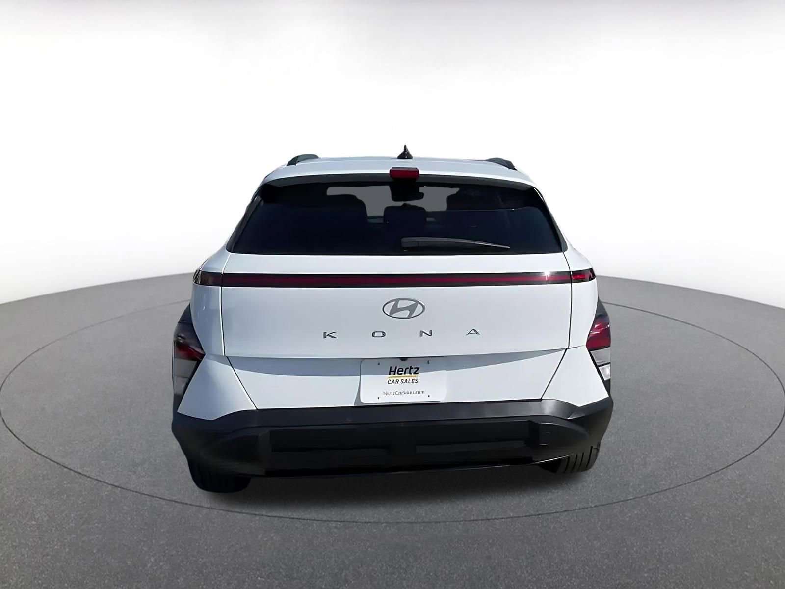 Used 2025 Hyundai Kona SEL FWD image 7