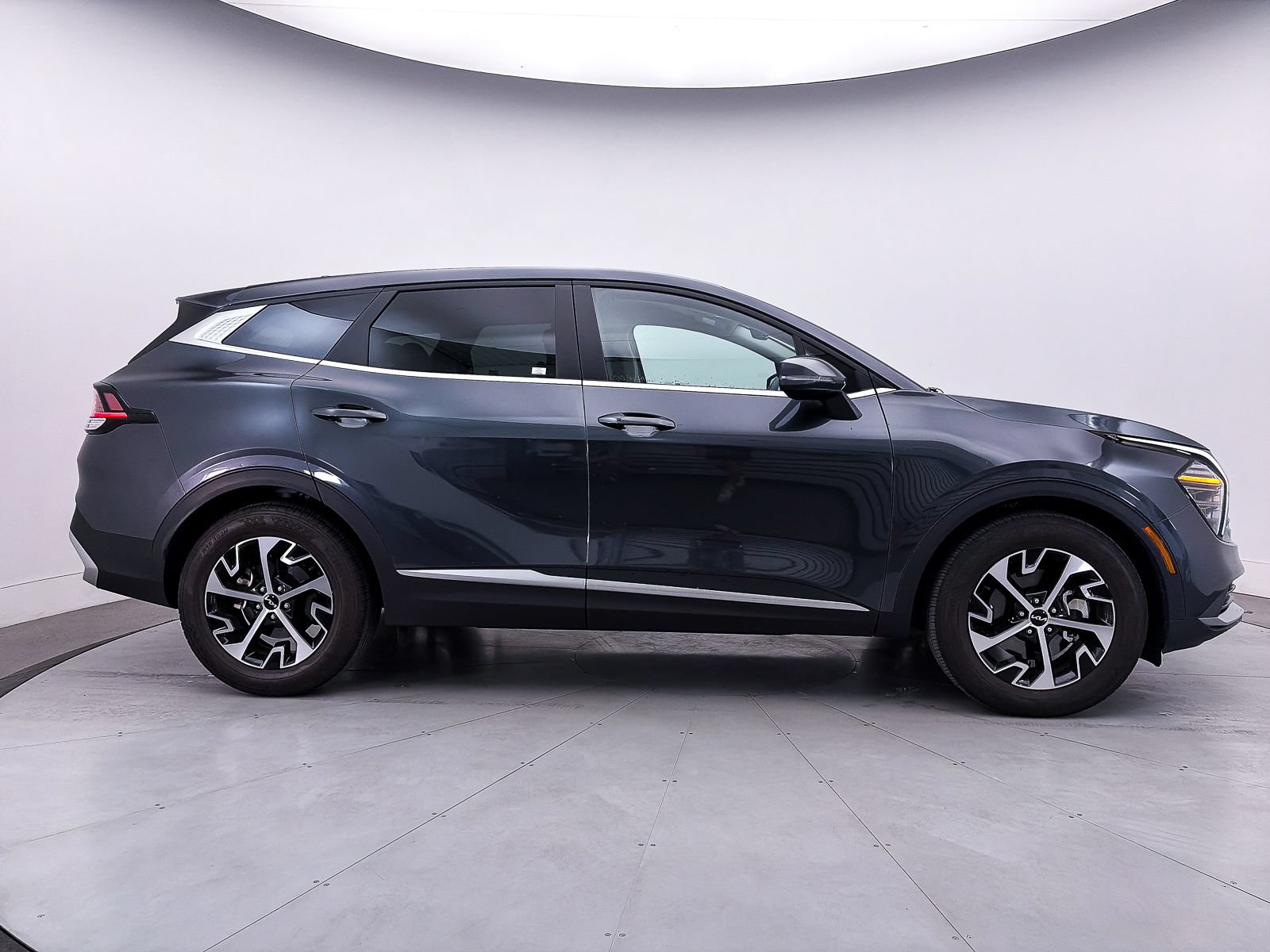 Used 2024 Kia Sportage EX FWD image 36