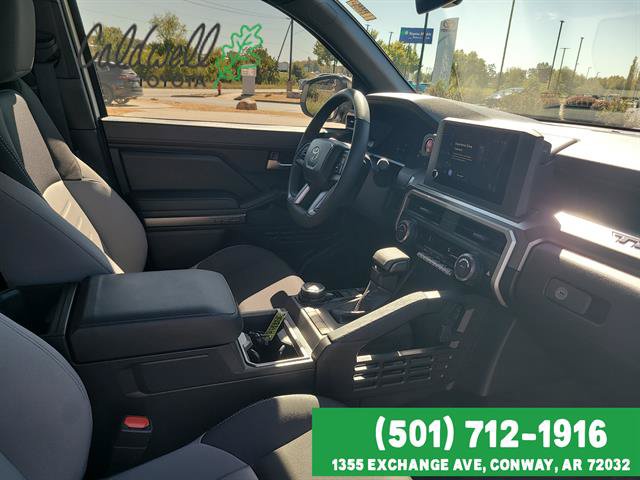 Used 2025 Toyota Tacoma TRD Sport AWD/4WD image 28