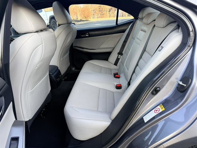 Used 2016 Lexus IS 200t w/ F Sport Package RWD image 21