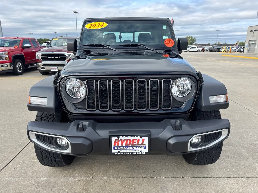 Certified 2024 Jeep Gladiator Sport AWD/4WD image 23