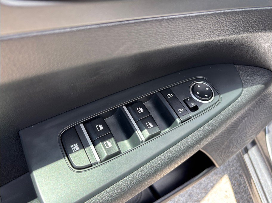Used 2021 Kia Forte LXS FWD image 16