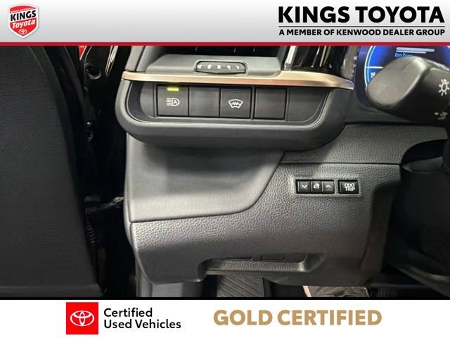 Used 2023 Toyota Crown AWD/4WD image 29