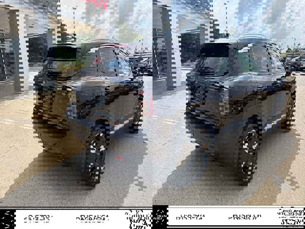 New 2025 Nissan Kicks SR image 11