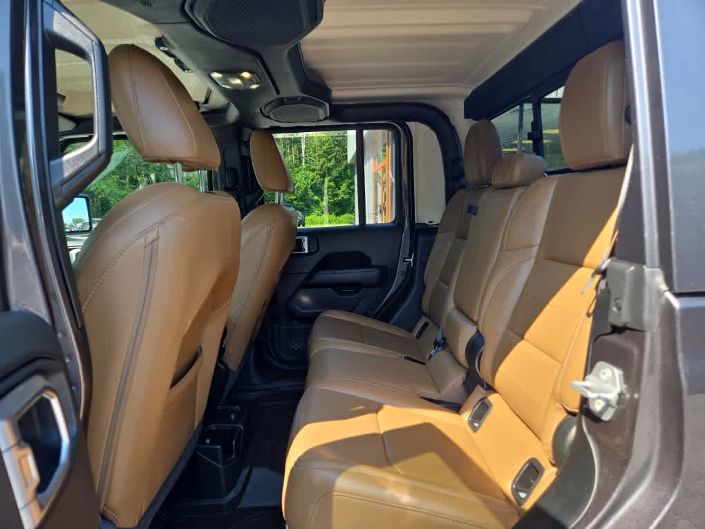 Used 2020 Jeep Gladiator Overland AWD/4WD image 30
