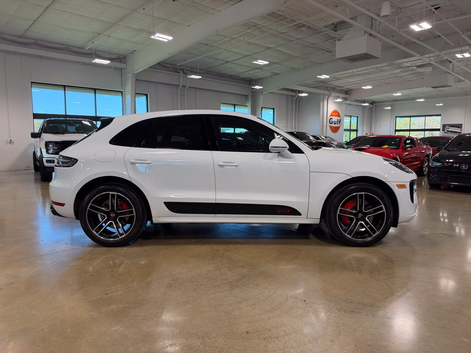 Used 2020 Porsche Macan GTS AWD/4WD image 10