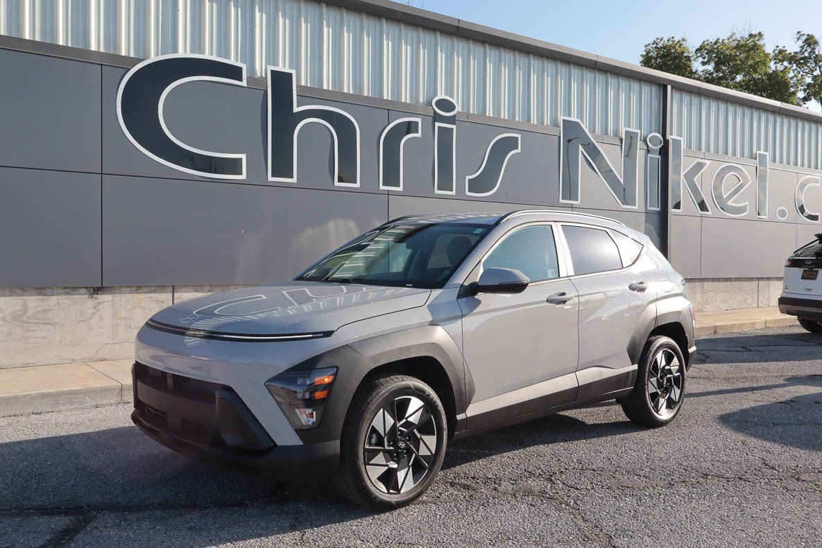 Used 2024 Hyundai Kona SEL AWD/4WD image 1