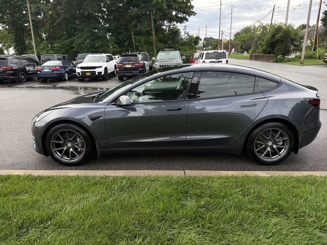Used 2022 Tesla Model 3 Long Range AWD/4WD image 5