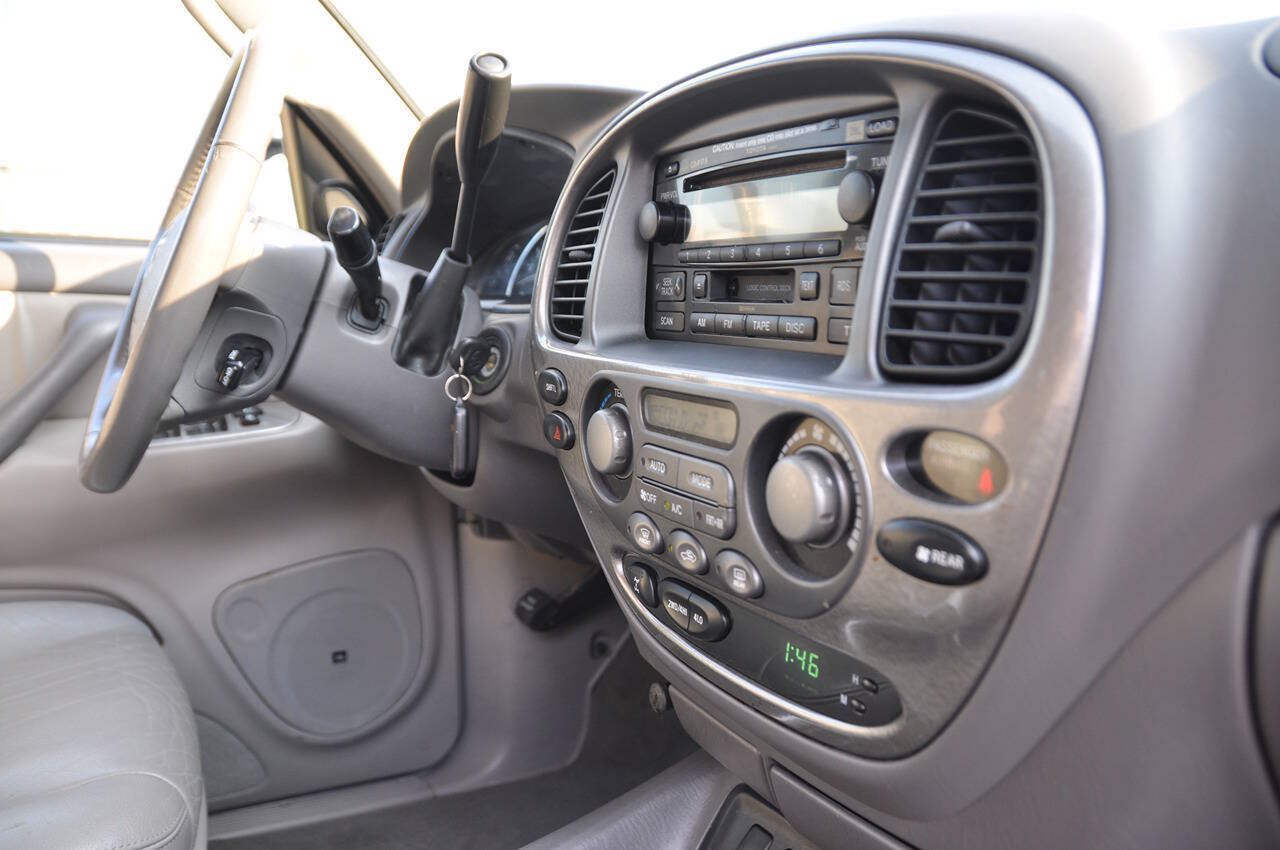 Used 2005 Toyota Sequoia Limited AWD/4WD image 30