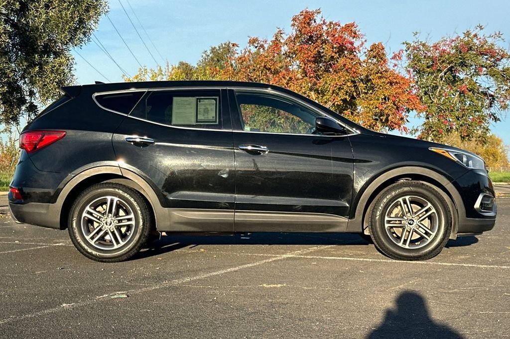 Used 2017 Hyundai Santa Fe Sport image 3