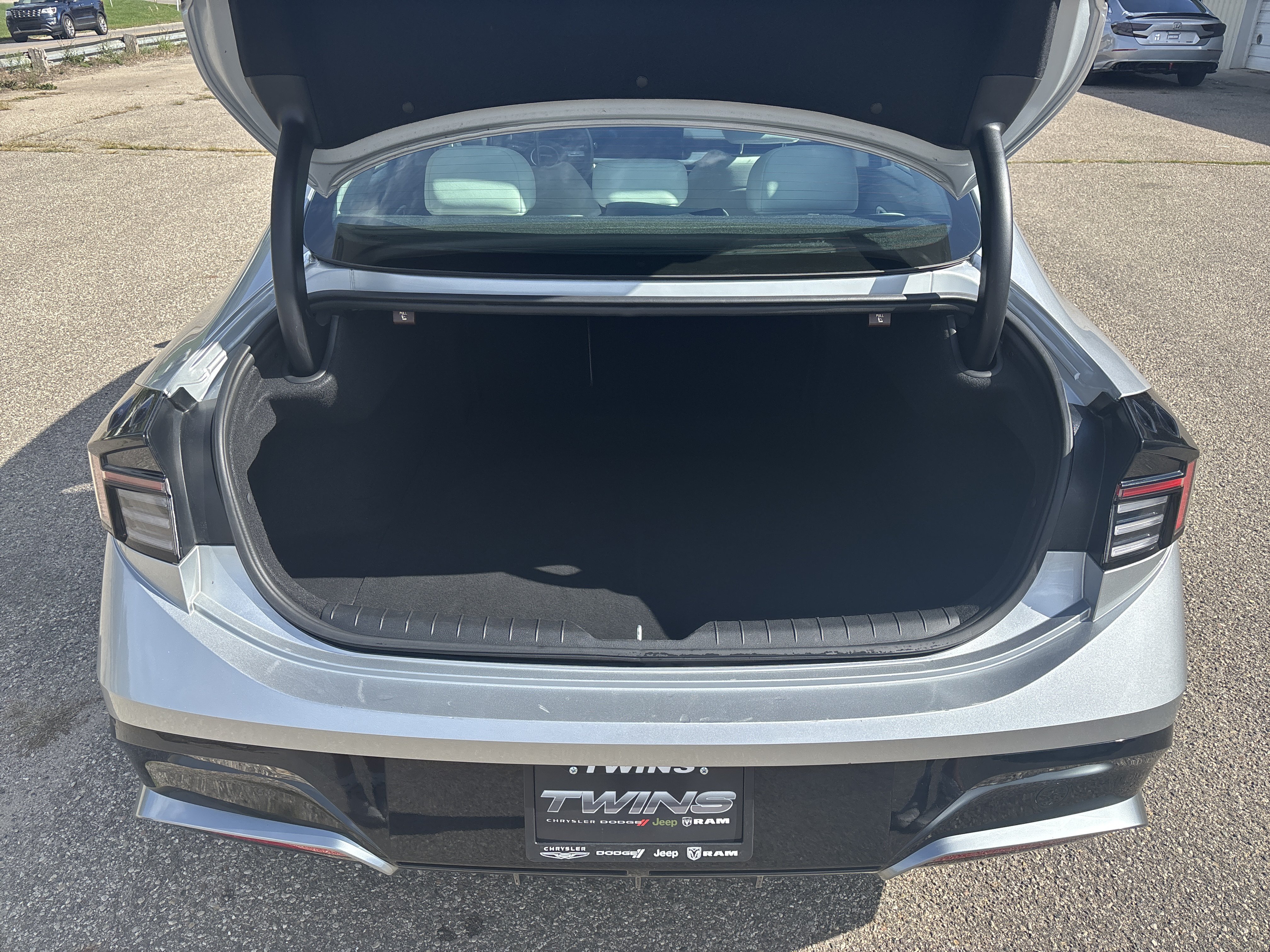 Used 2025 Hyundai Sonata SEL FWD image 6