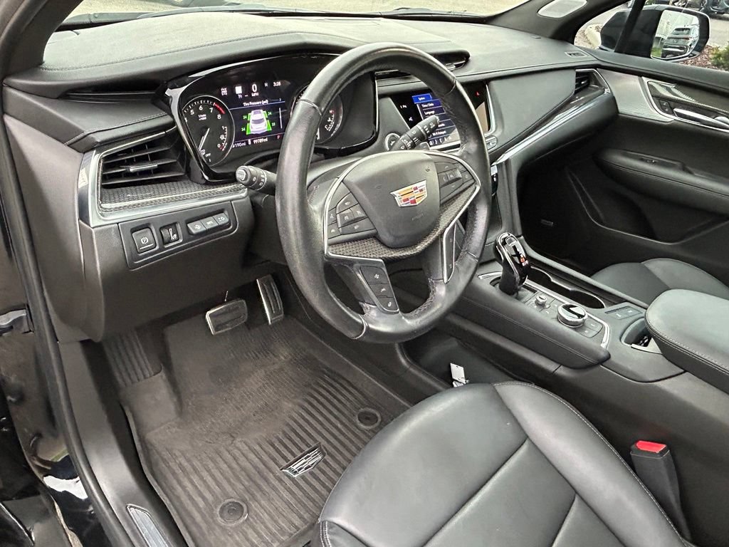 Used 2024 Cadillac XT5 Sportv w/ Technology Package AWD/4WD image 16